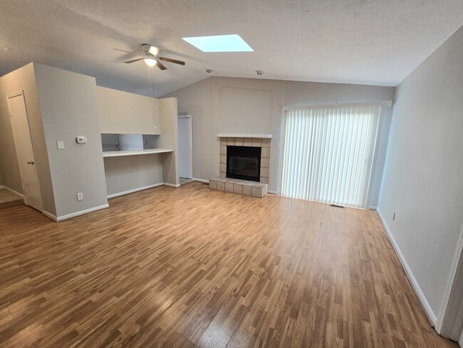 Building Photo - 5153 La Fleur Way