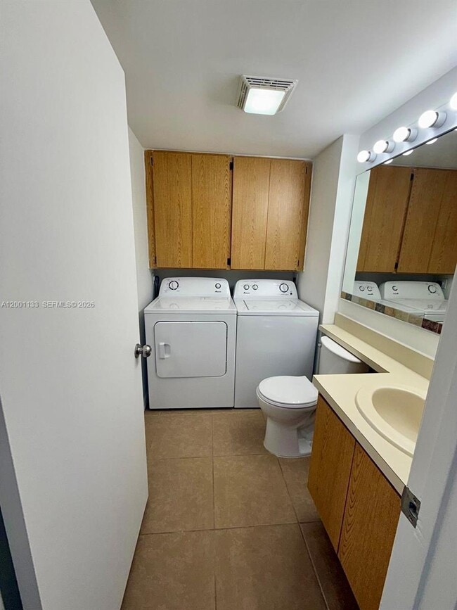 Building Photo - 528 Green Springs Pl