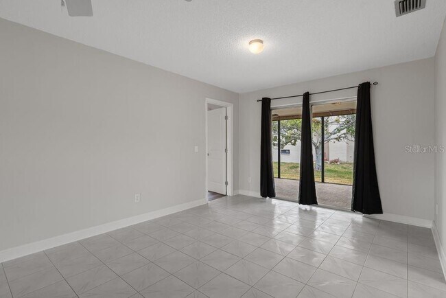 Building Photo - 5524 Gridley Ln