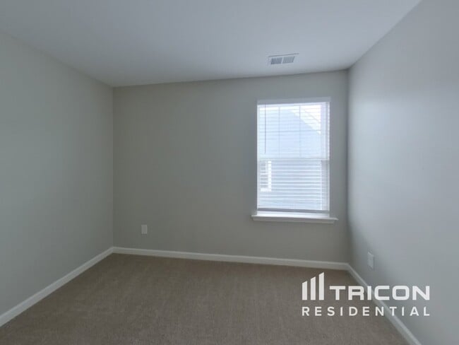 Building Photo - 1058 Brayden Dr