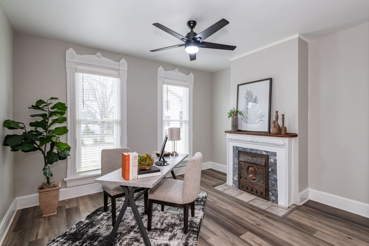 Building Photo - 130 Mound St