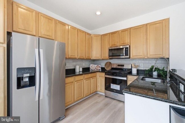 Building Photo - 4067 Fountainside Ln