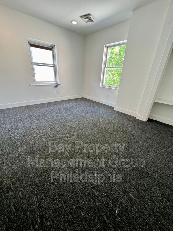 Building Photo - 412 N 32nd St