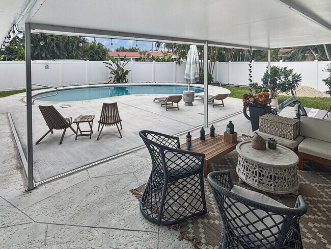 Building Photo - 100 SW 17th St