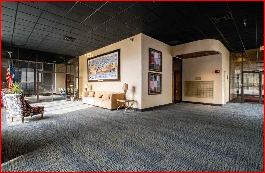 Building Photo - 125 SW Jefferson Ave