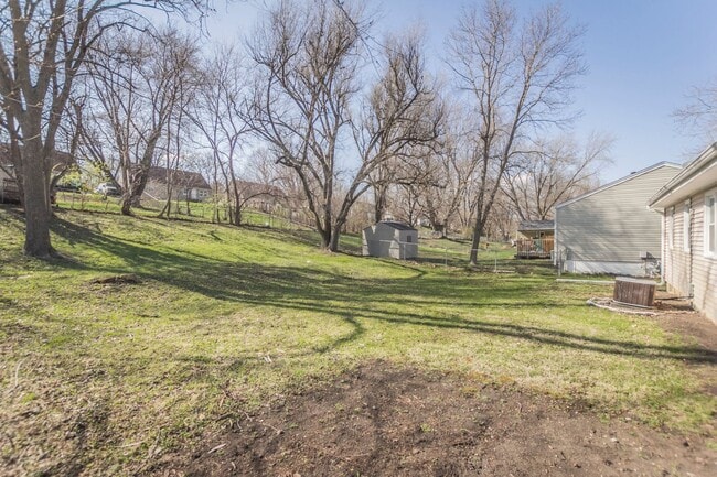 Building Photo - Ranch Style 3 Bedroom 1 Bath Home
