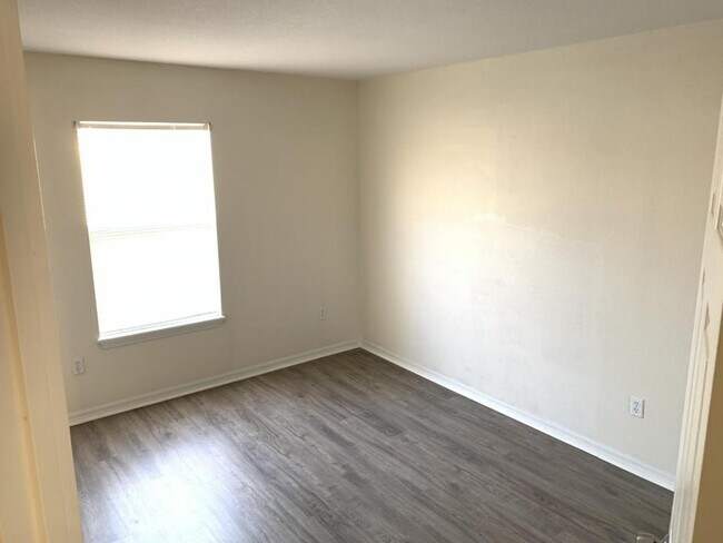Building Photo - 2869 Club Cortile Circle