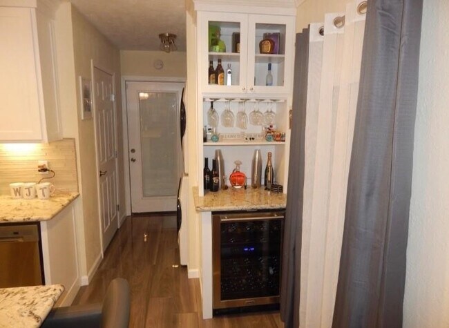 Building Photo - 8821 Woodruff St