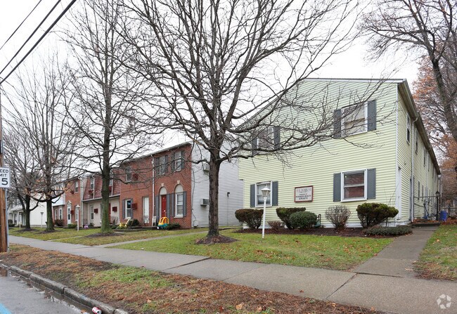 Building Photo - 55 E York St