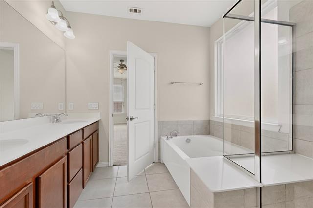 Building Photo - 2717 Strand Ln