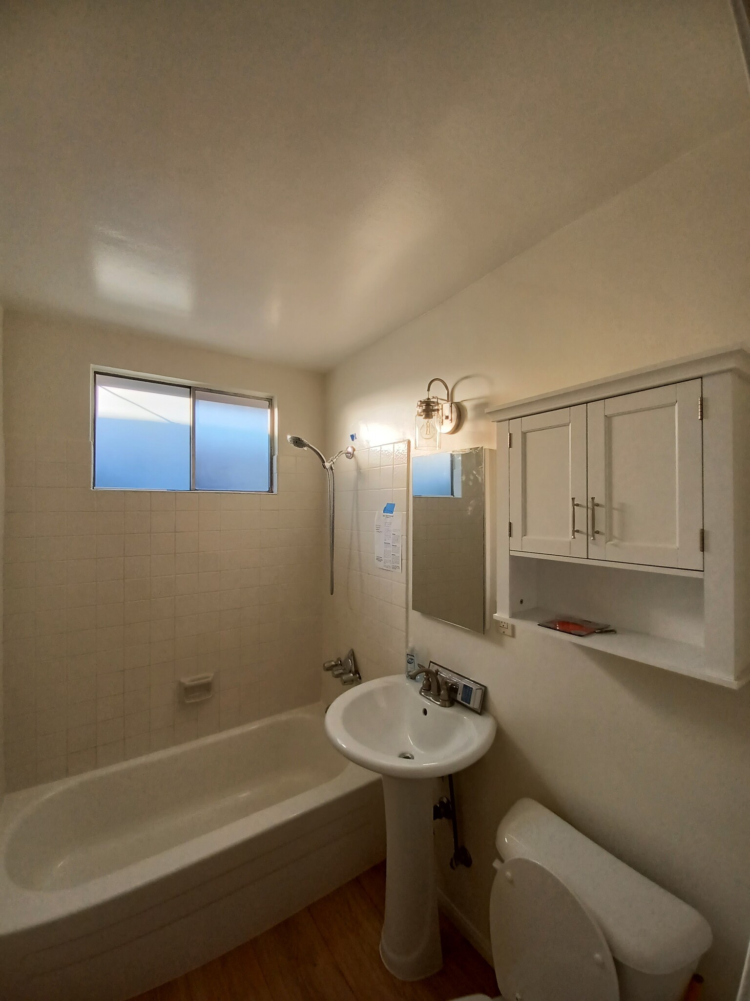 Bathroom - 14528 Condon Ave