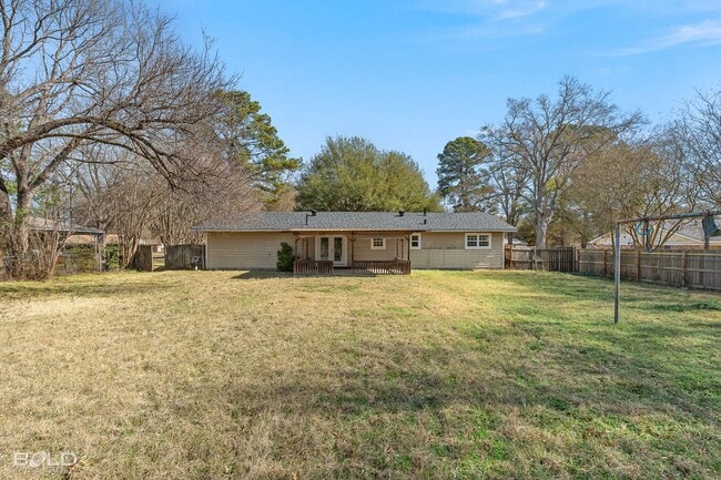 Building Photo - 7062 Winburn Dr