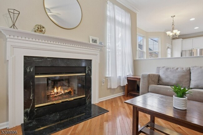 Building Photo - 12 Hansom Rd