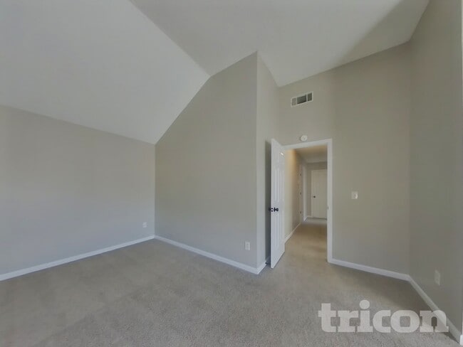 Building Photo - 4250 Donna Way