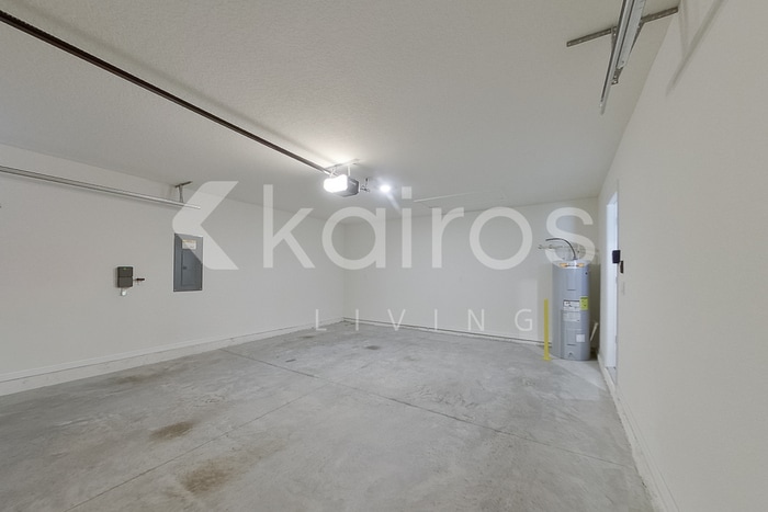 Building Photo - 4445 SW 85 Ln