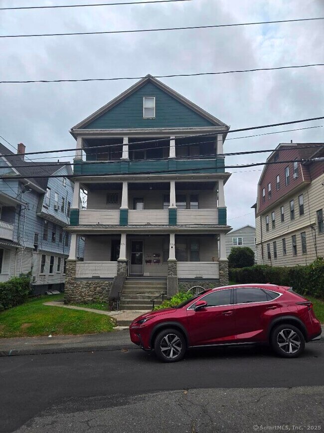 Primary Photo - 631 Washington Ave