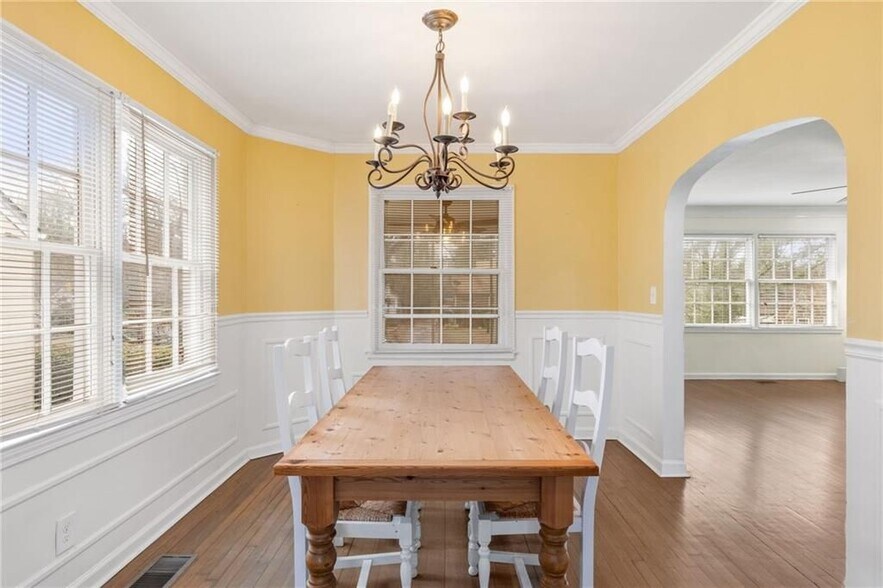 Building Photo - 1649 Beecher St SW