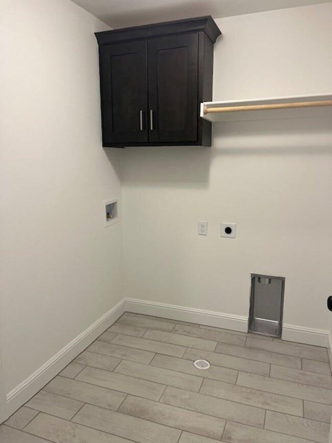 Building Photo - 1 year new Construction!