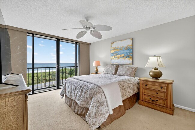 Building Photo - 5055 N Hwy A1A