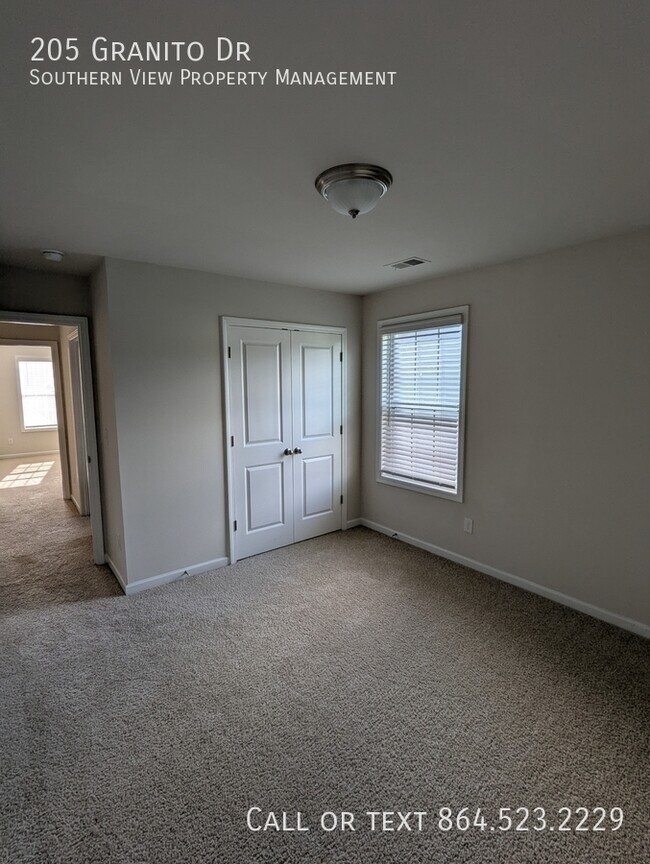 Building Photo - 205 Granito Dr