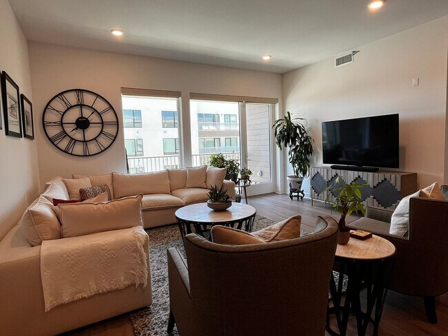 Building Photo - Luxury Condo in Lexington at Central Park West - Available Beginning of September!!