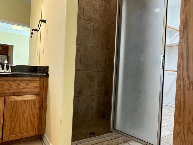 Building Photo - 2565 Sands Dr