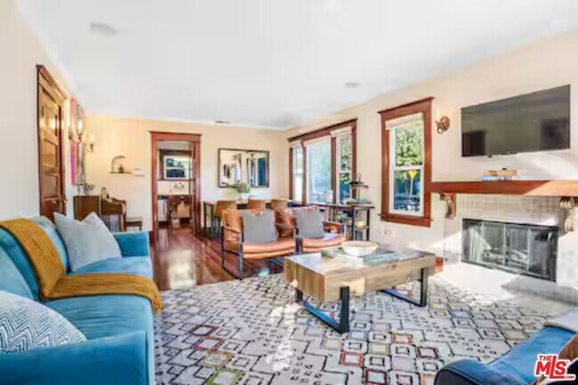 Building Photo - 4253 Fountain Ave