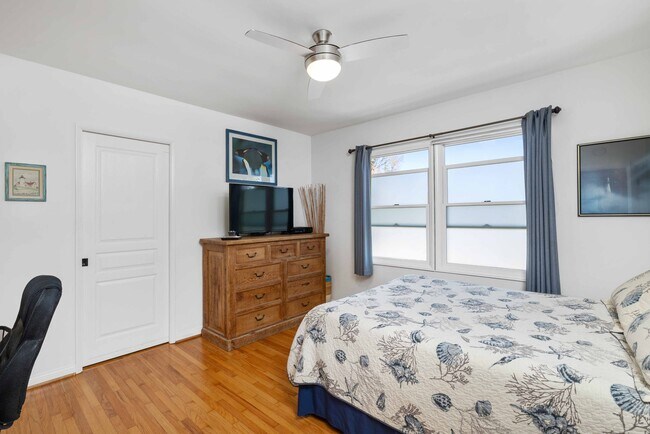 Building Photo - 1605 Lynngrove Dr