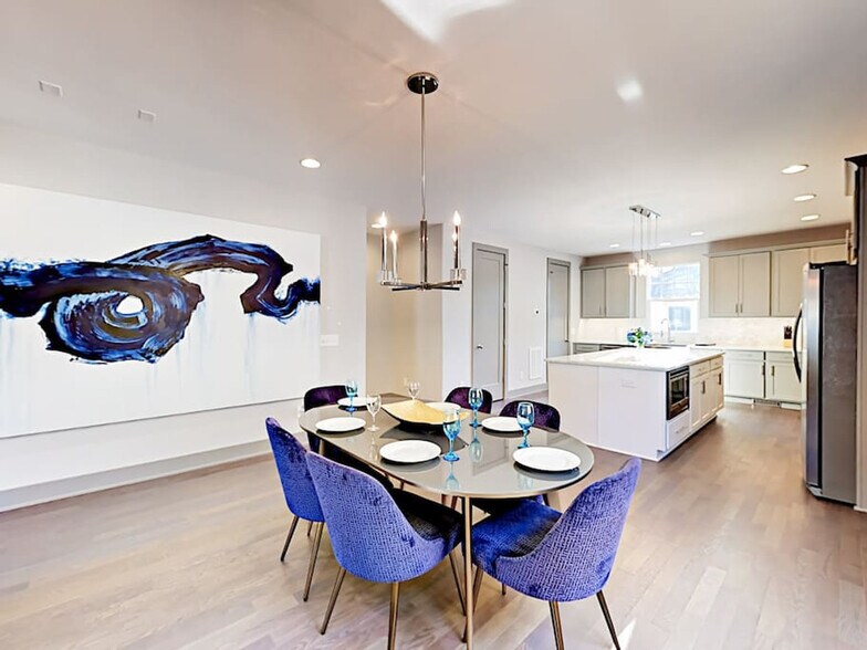 Building Photo - 2125 8th Ave S