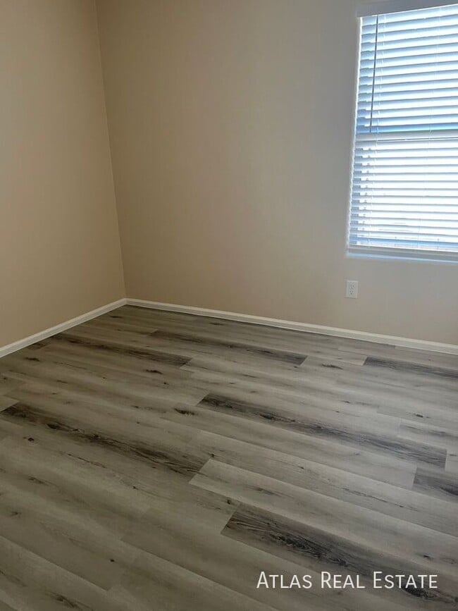 Building Photo - 5366 N Ormondo Way