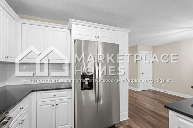 Building Photo - 128 Downsbury Rd