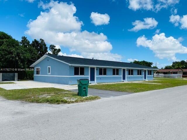 Building Photo - 275 Sabur Ln