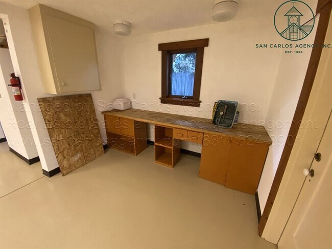 Building Photo - Craftsman-Style Downtown Pacific Grove Home