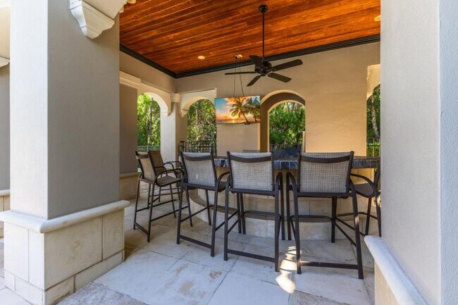 Building Photo - 23550 Alamanda Dr