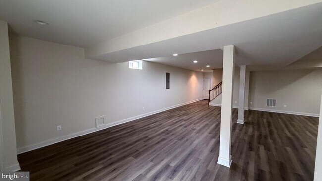 Building Photo - 42921 Nokes Corner Terrace