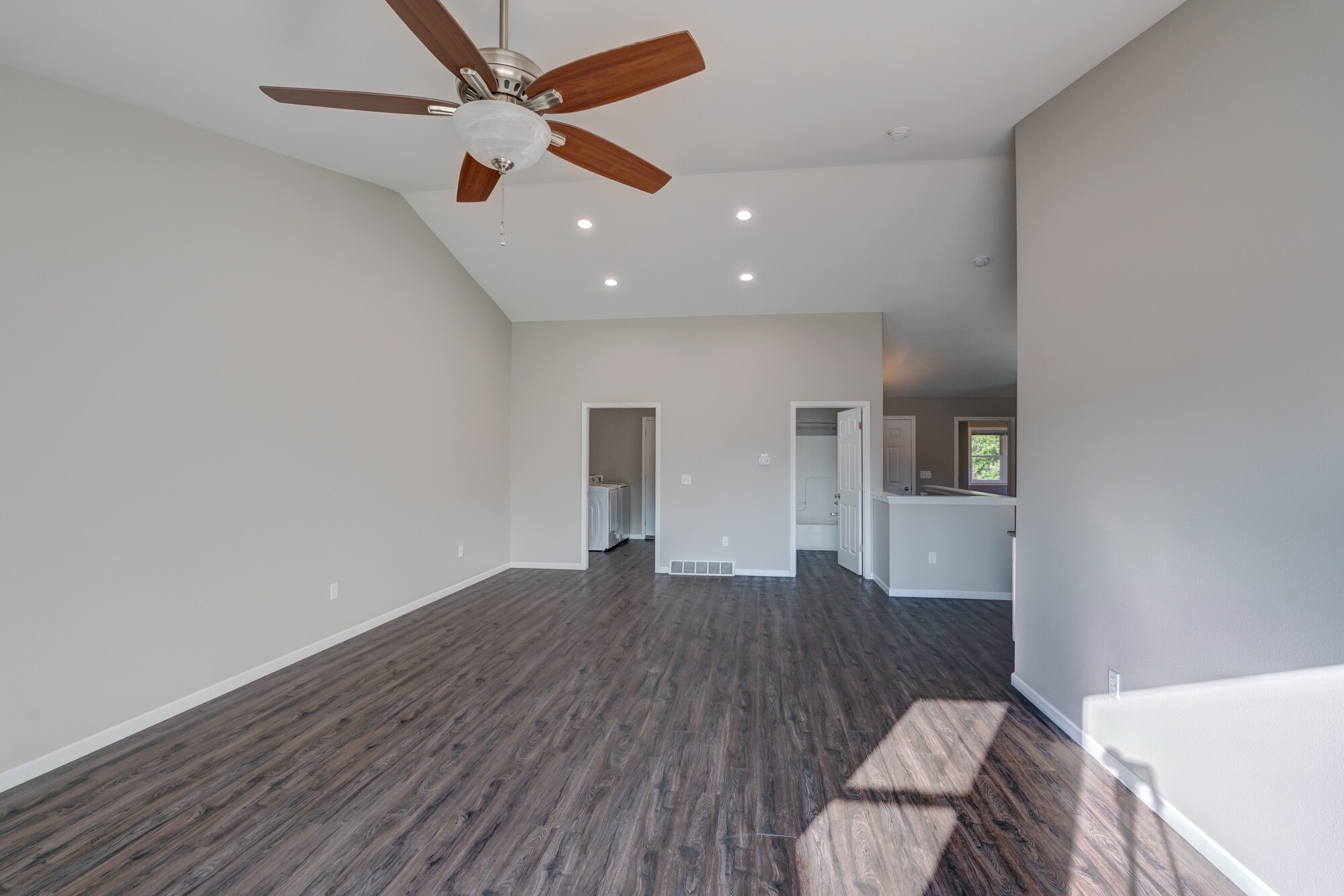 View to dining area - 846 Thompson Drive