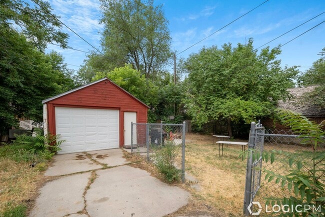 Building Photo - Newly Remodeled Home in Excellent Location!