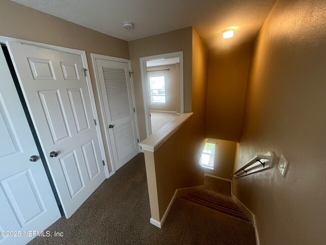 Building Photo - 1500 Calming Water Dr