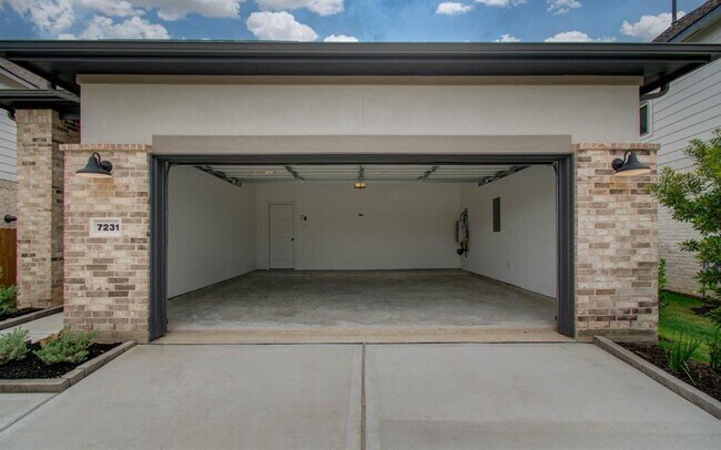 Building Photo - 7231 Yarrow Blossom Ct