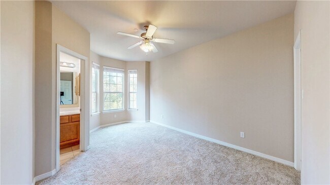 Building Photo - 305 Holleman Dr E