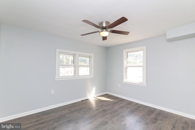 Building Photo - 516 Brooke Ave