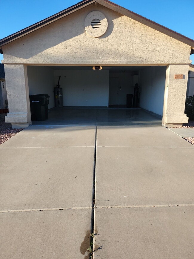 Building Photo - "Charming 3-Bedroom Oasis with 2 Baths in ...