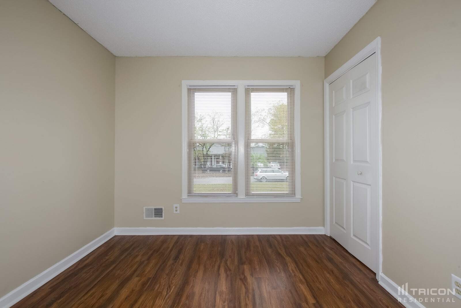 Building Photo - 136 Glenshannon Dr