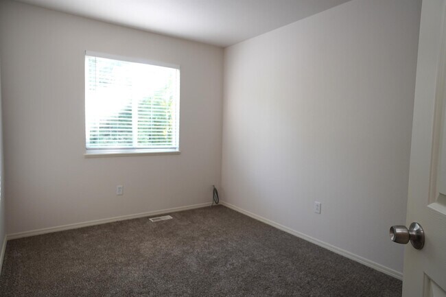 Building Photo - 7527 W Lamplighter St