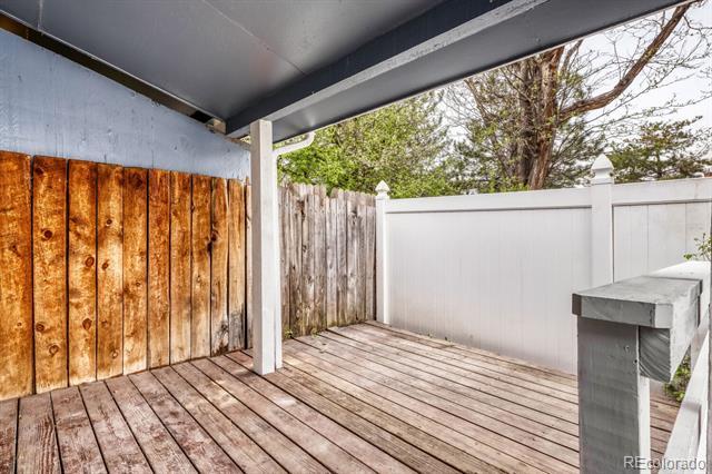 Building Photo - 11962 E Maple Ave