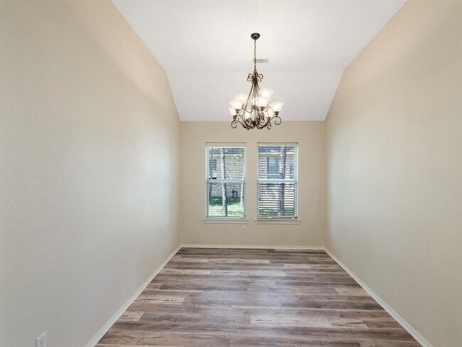 Building Photo - 47 W Lasting Spring Cir