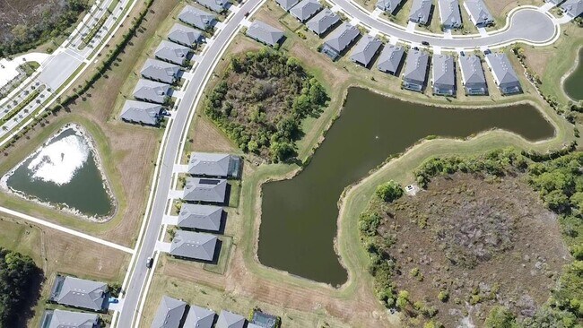 Building Photo - 11044 Pinot Dr