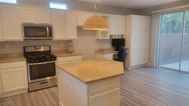 Building Photo - 10580 Olympic Pine Dr