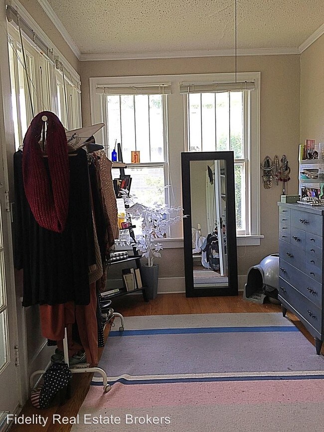 Building Photo - 2117 N Shartel Ave