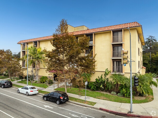 Building Photo - 5000 Laurel Canyon Blvd